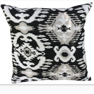 Sunbrella Nakala Classic Outdoor Black Throw Pillow New